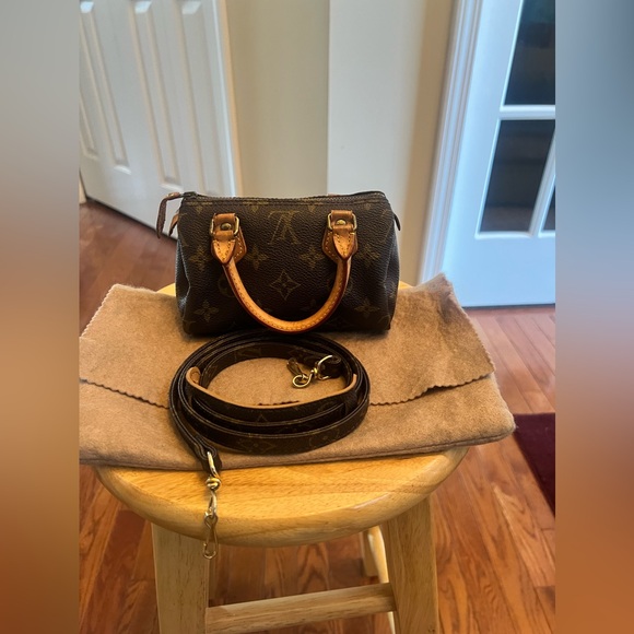 Louis Vuitton Nano Speedy - Picture 3 of 10